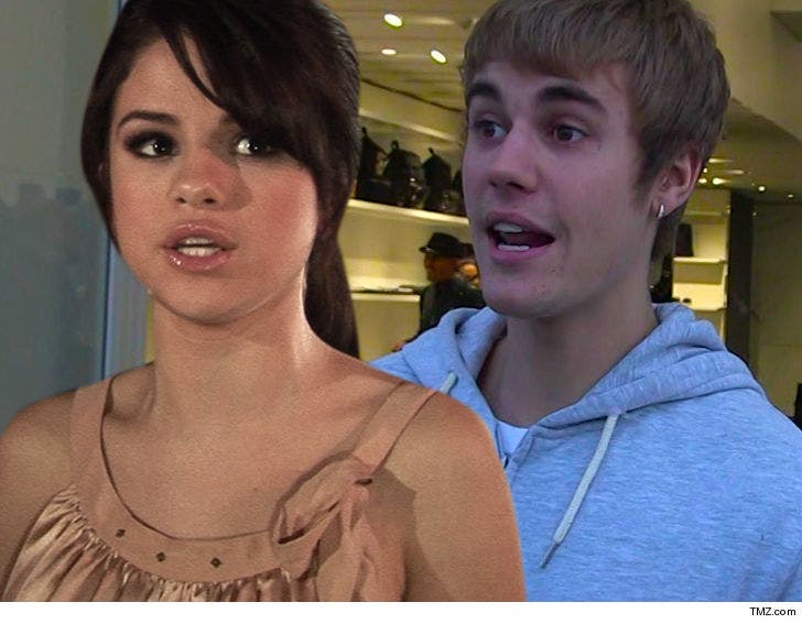 ann day recommends Selena Gomez Leaked Naked