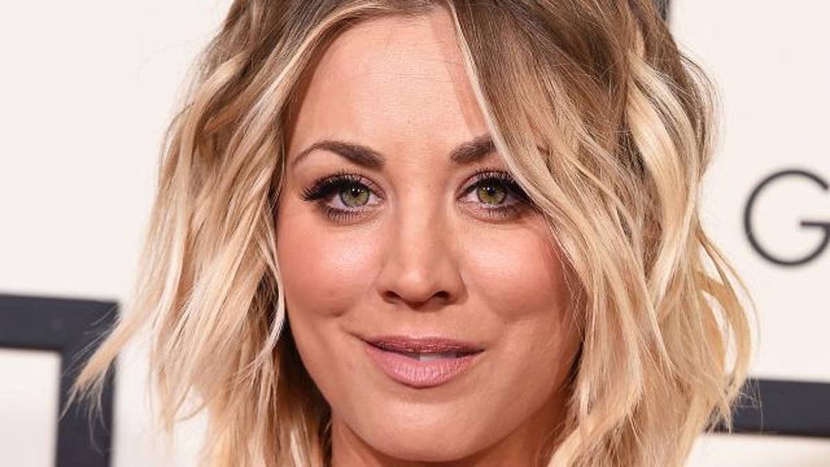 dan bowditch recommends Kaley Cuoco Boob Snap