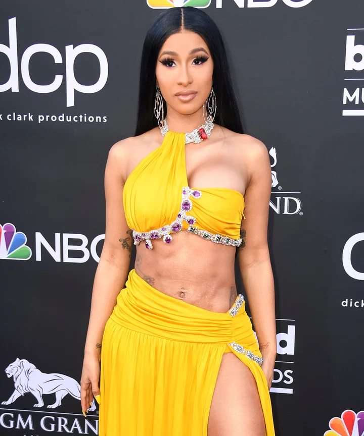 Cardi B Up Skirt monroe videos