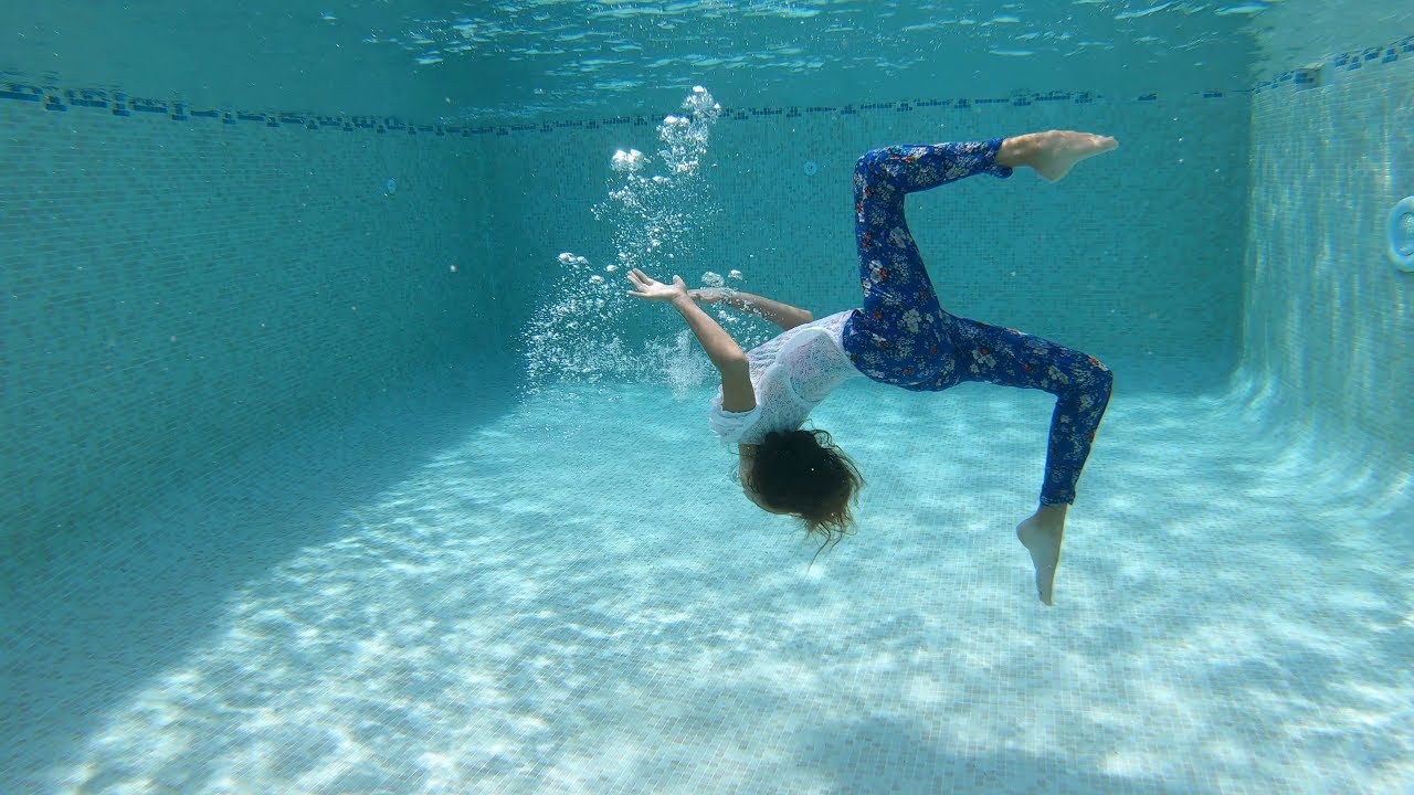 carla underwater 2