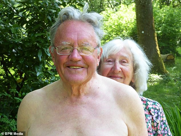 amanda ofori recommends Senior Women Nudists