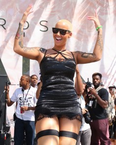 carol chik recommends amber rose bottomless uncensored pic