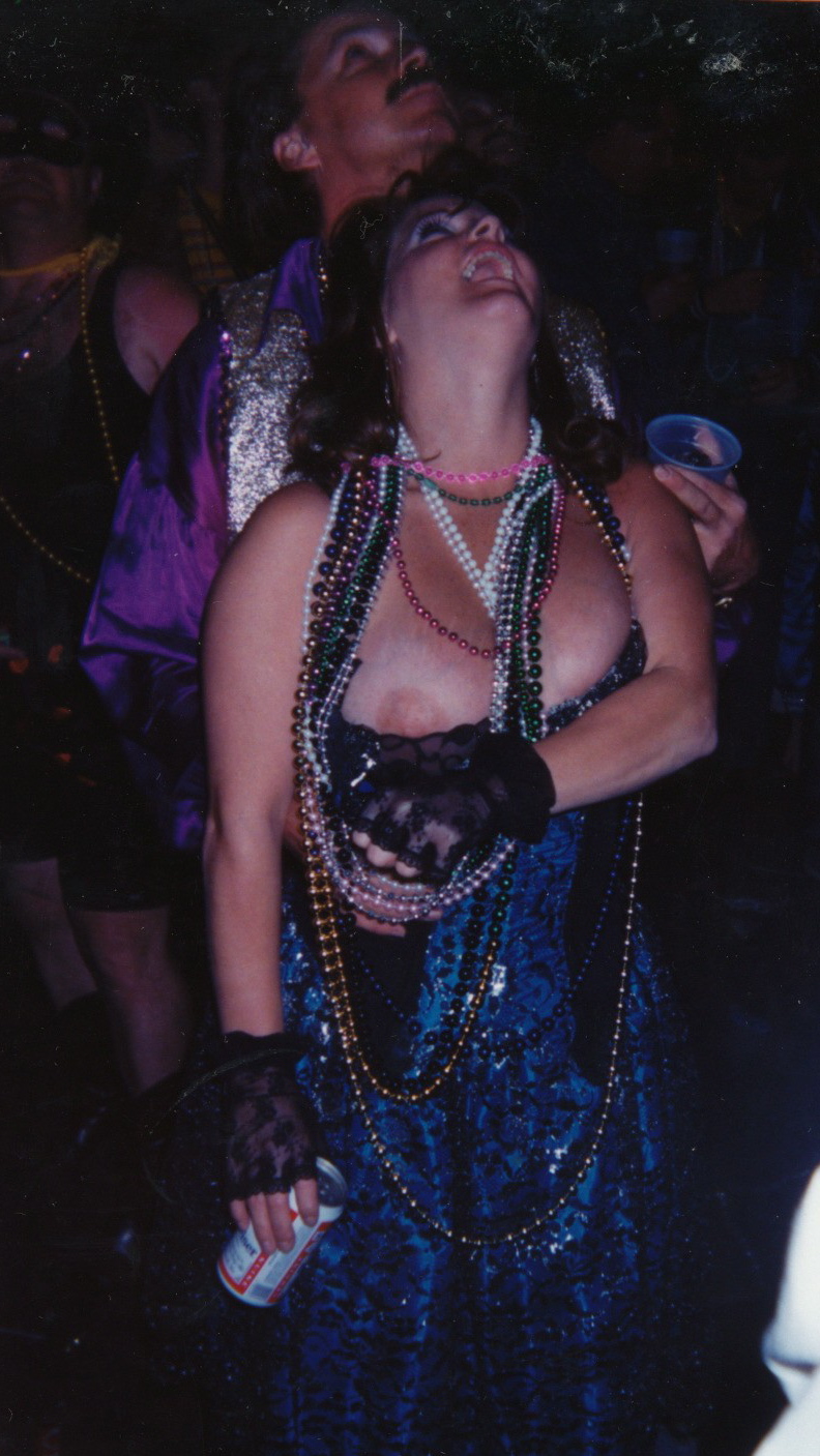 aoife lyons recommends Flashing Mardi Gras Beads