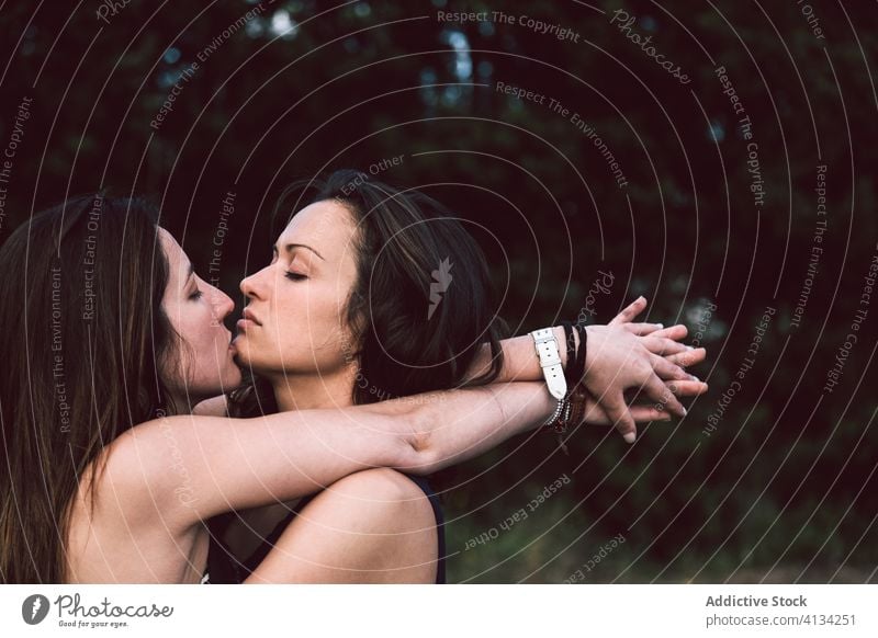 carol shuttleworth share free lesbian love making photos