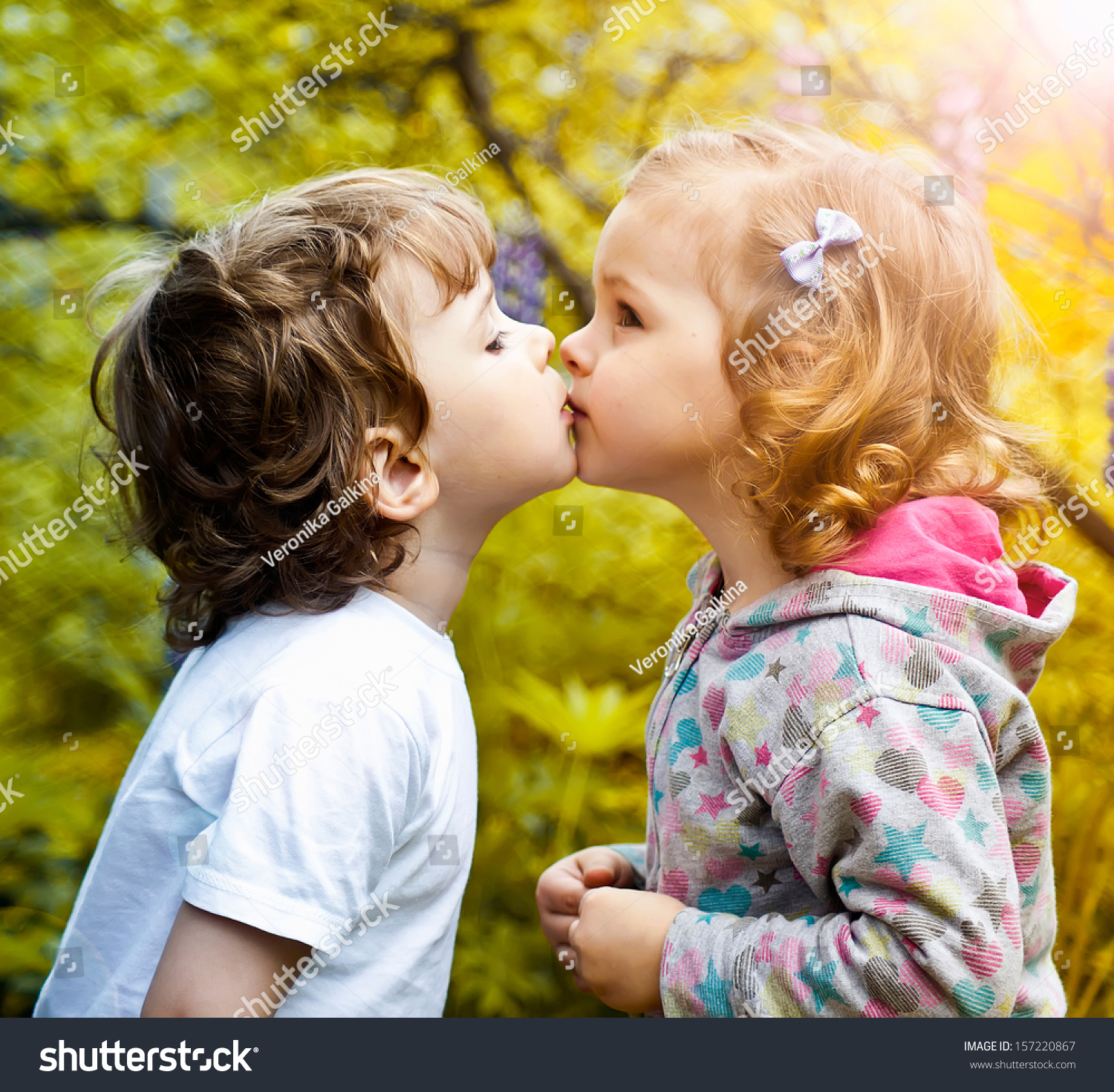 deddy yo recommends girl and boy kissing images pic