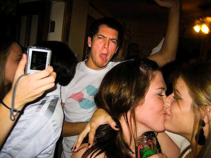 balean radoica recommends girls making out drunk pic