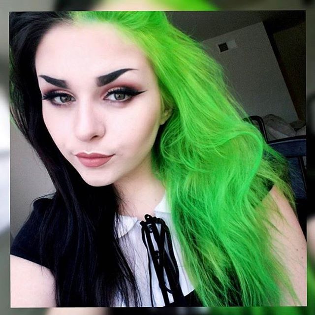 adesanya yemisi recommends Half Black Half Neon Green Hair