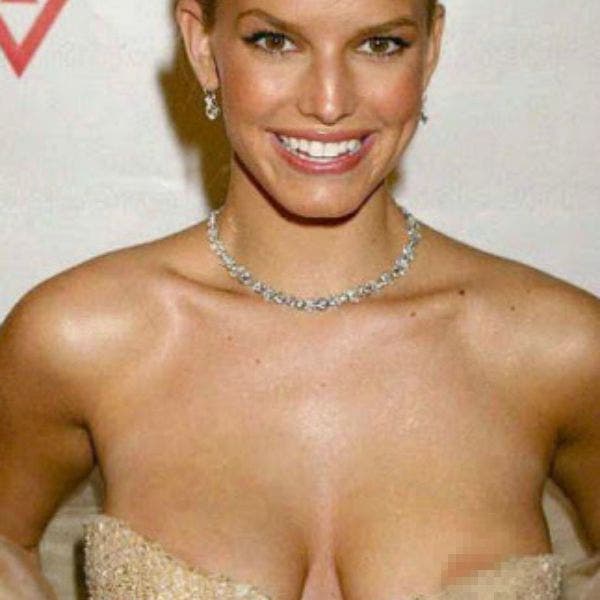 derrick francois recommends Jessica Simpson Nip Slip