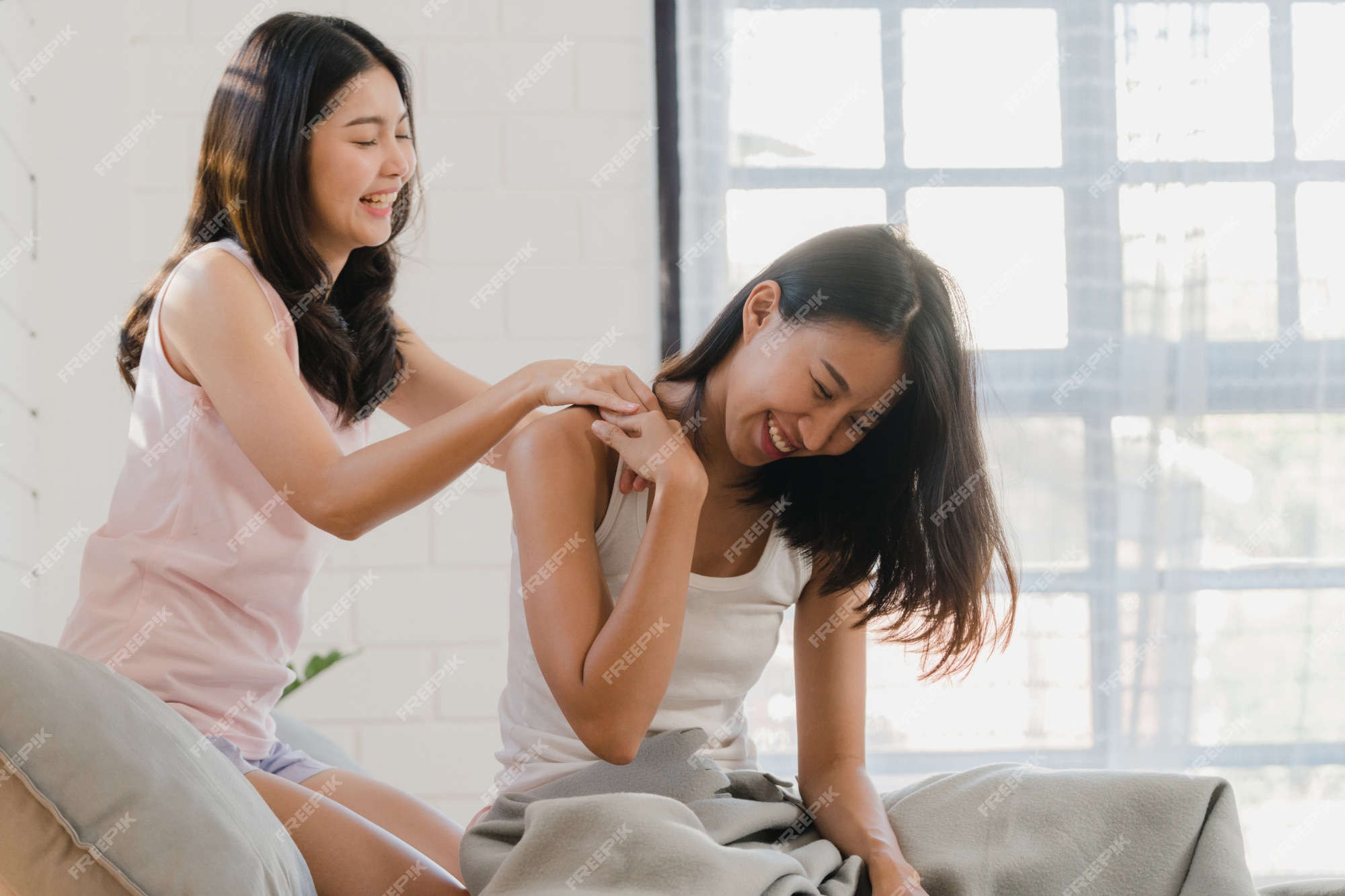 lesbian massage room