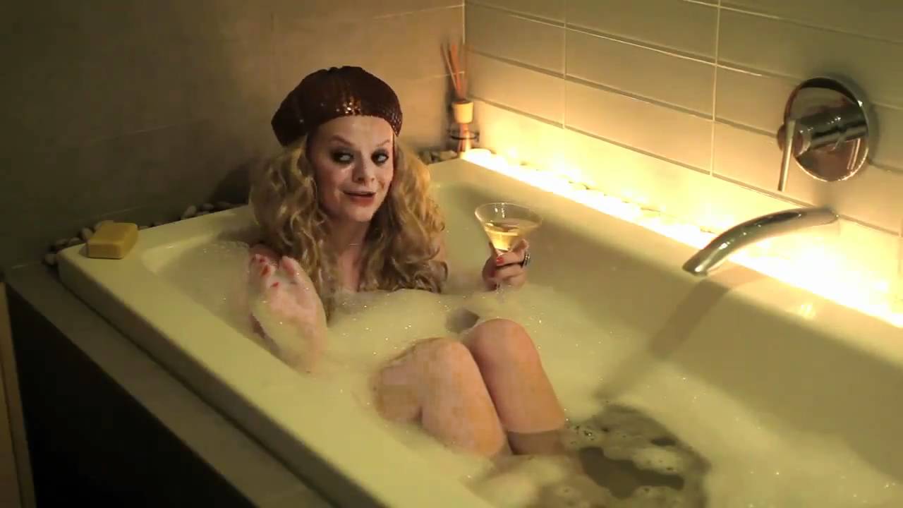 Best of Mary kate shower scene