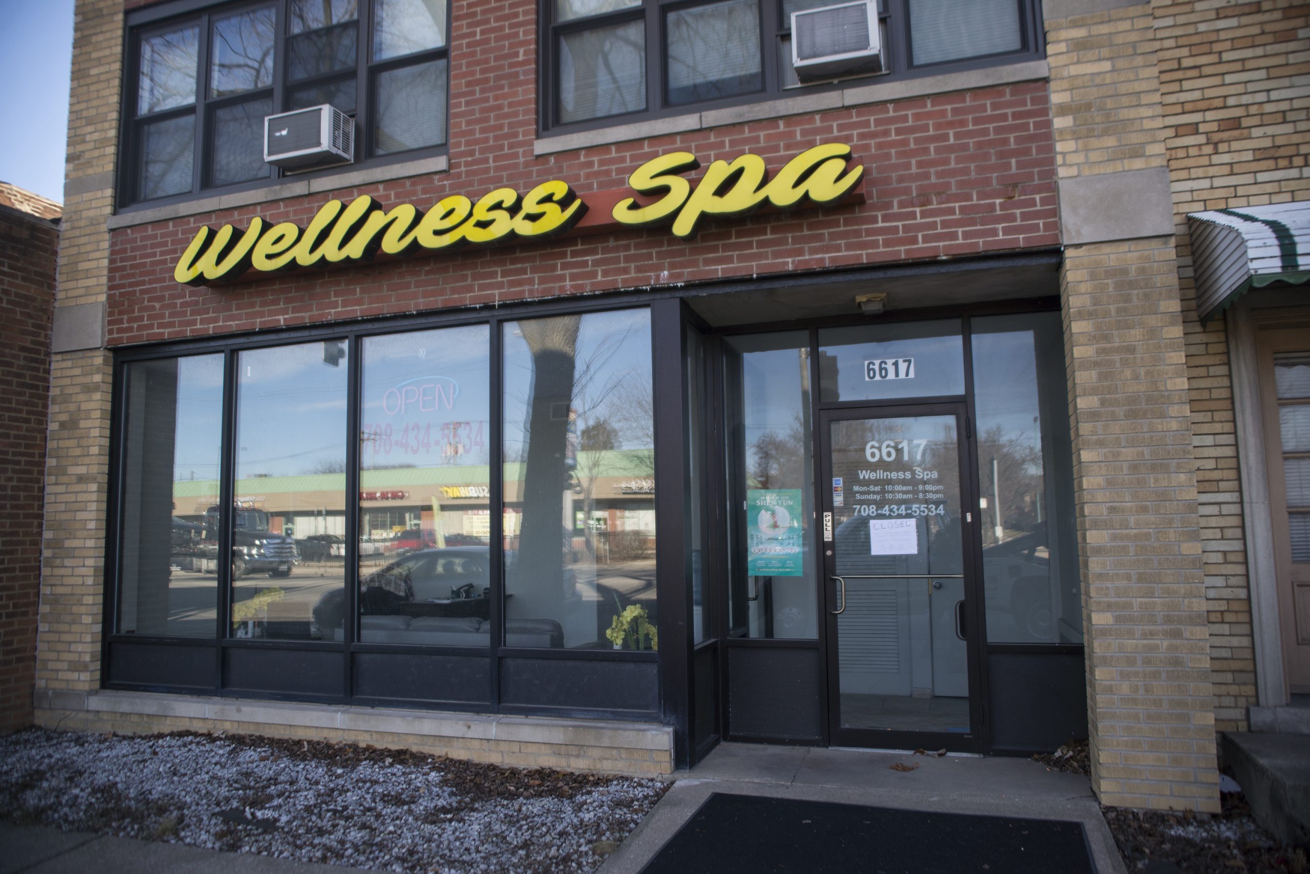 bee nava recommends massage parlor review chicago pic