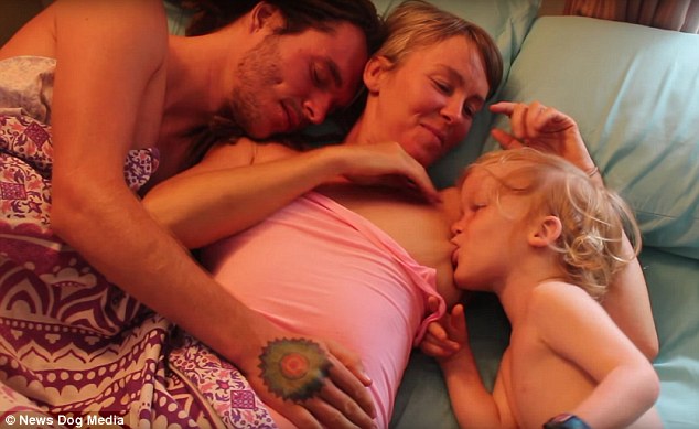 dalia michelle share mom breastfeeding son porn photos