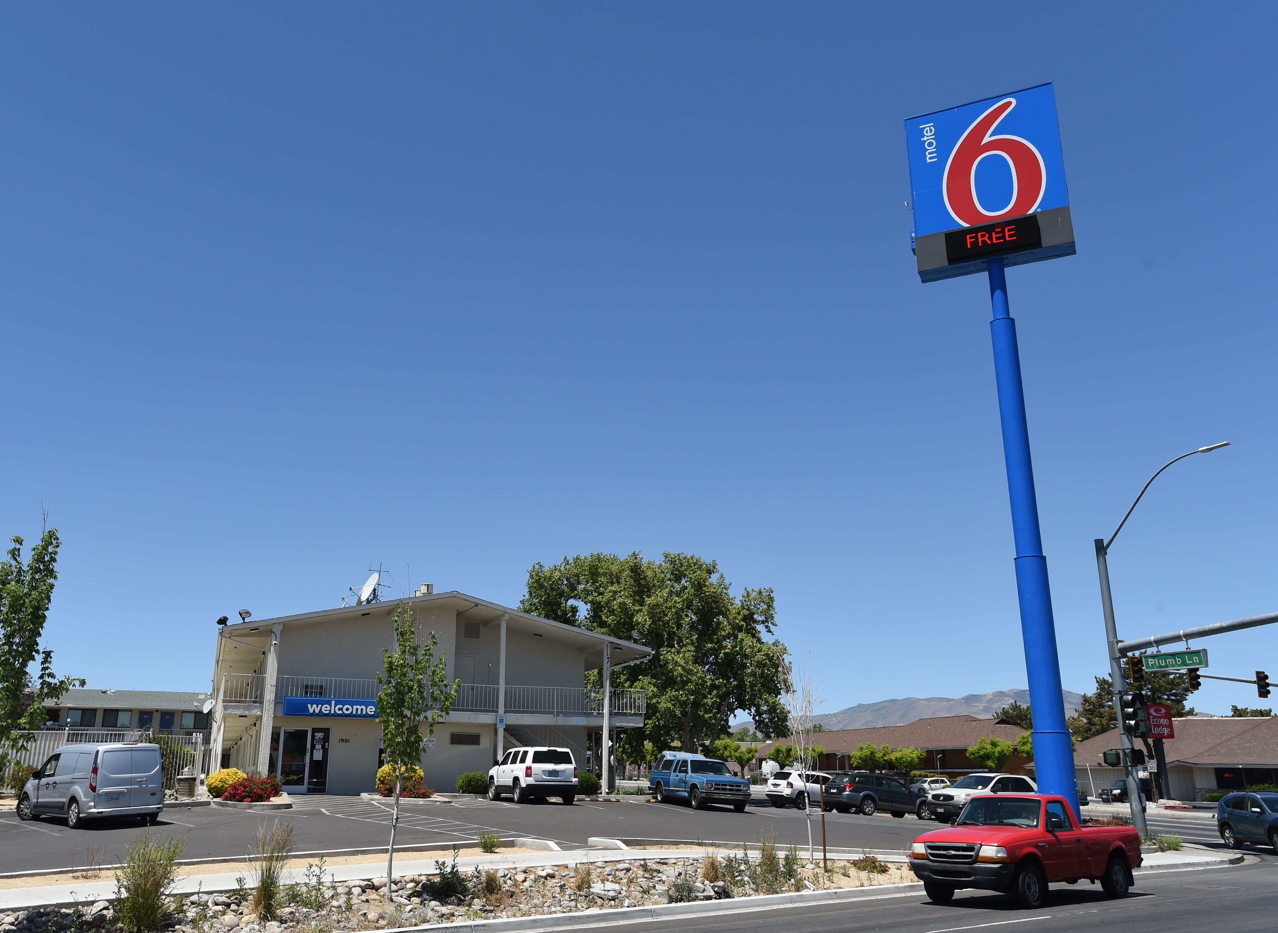colleen stahl recommends Motel 6 Reno Nevada