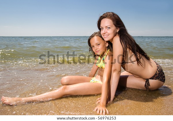 andreas trygg recommends mother and daughter nudists pic