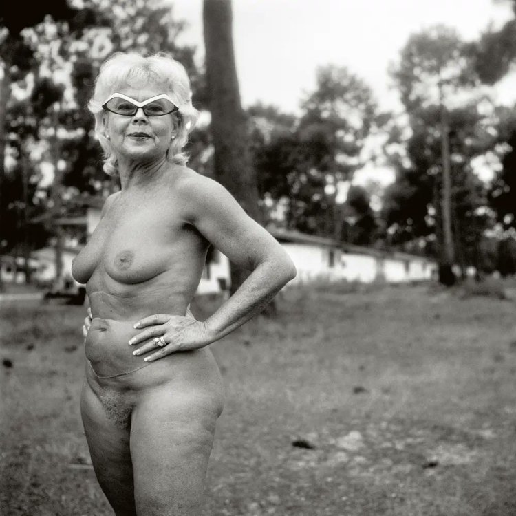 aakriti seth recommends Naked Old People Pictures