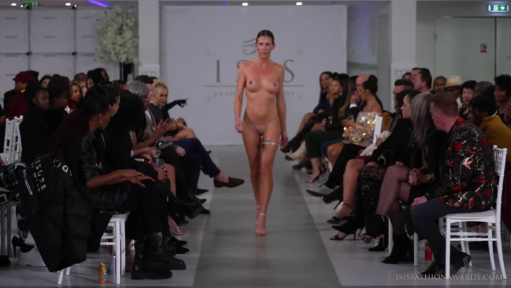 chanphol chotipintu recommends Naked On The Runway
