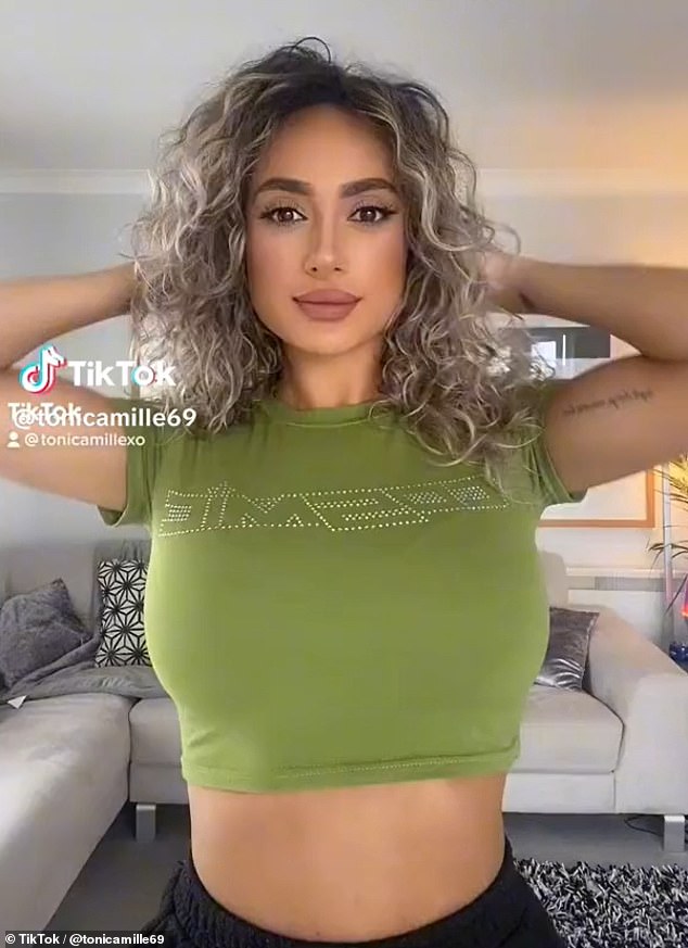 apple barrameda recommends Petite With Huge Tits