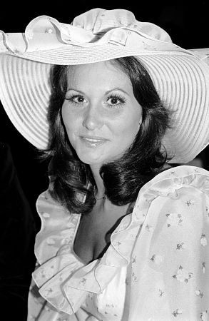 beverly walters share pics of linda lovelace photos