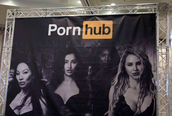 denise mcdougal recommends Porn Hub Passed Out