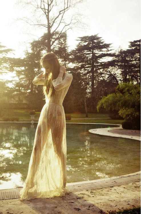 ahmed alameri recommends See Through Dress In Sunlight Tumblr