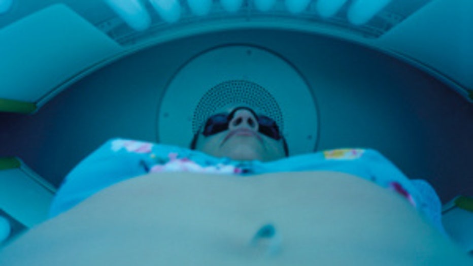 Tanning Bed Spy Cam geeky sister