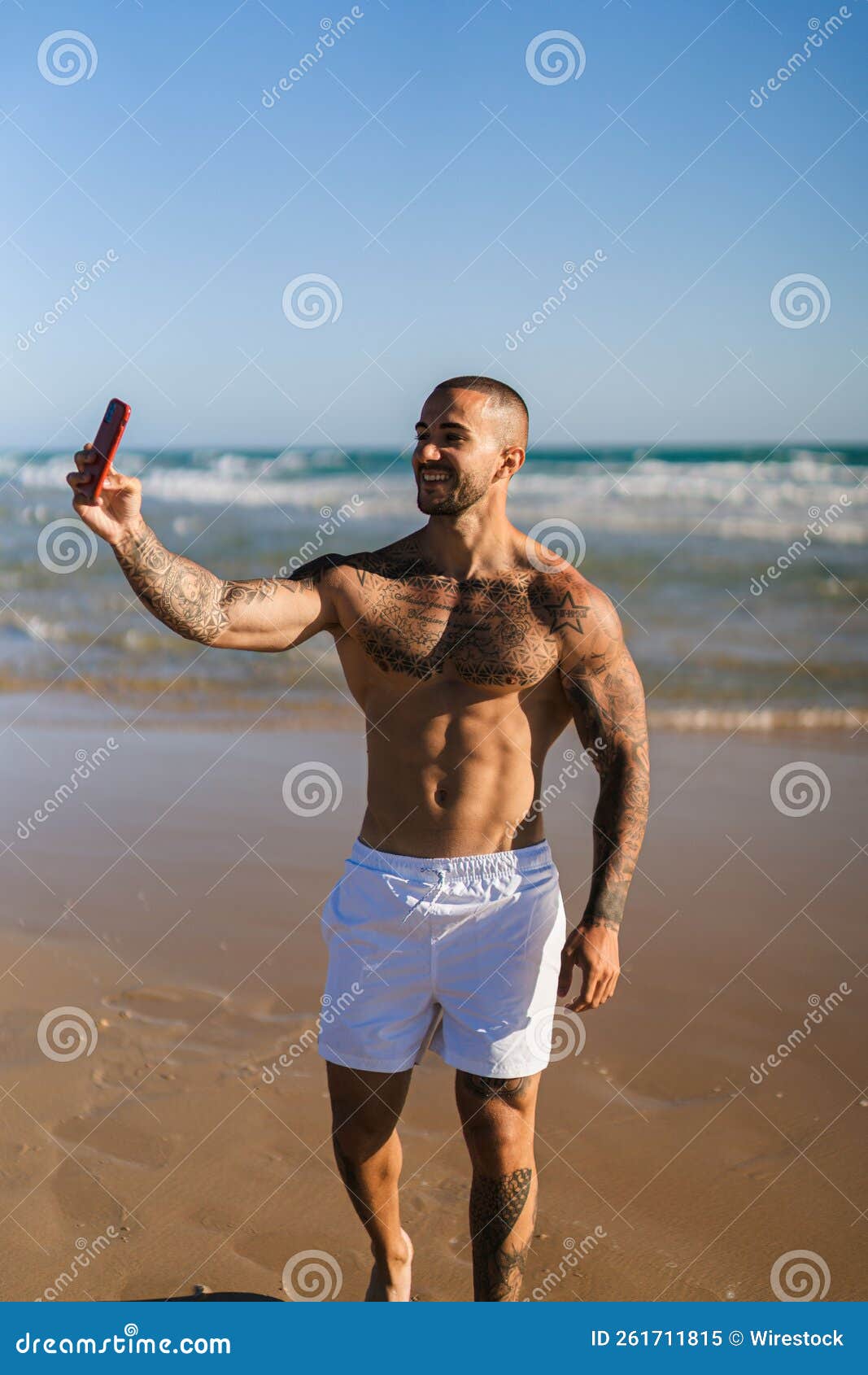 alex kourafas recommends Topless Beach Selfies